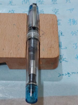 日本原裝／ 百樂PILOT PRERA 350／ 透明淺藍筆桿 F尖 鋼筆，真的不會拍鋼筆照，137
