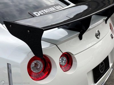 Nissan R35 GTR  top secret樣式 碳纖維尾翼