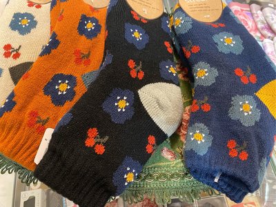 美家園日本生活館 日本直送 內裡毛絨絨花朵室內襪 暖襪