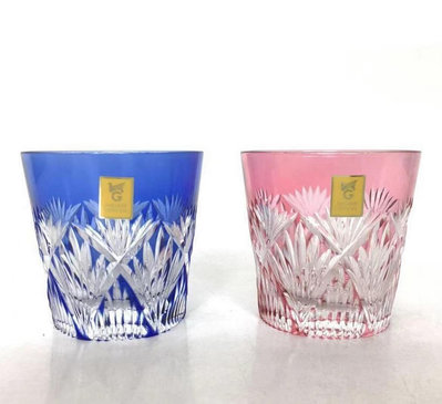 日本回流，KAGAMI水晶切子杯，一個粉色一個藍色，全品全新