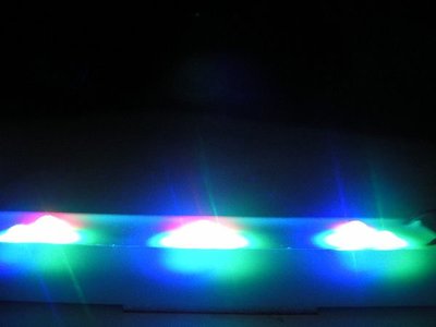 *創意改裝工作坊*9燈紅-藍-綠-三色光LED防水型-12V
