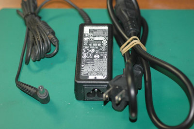 ASUS華碩 電源適配器ADP-40KD BB 19V2.1A充電器