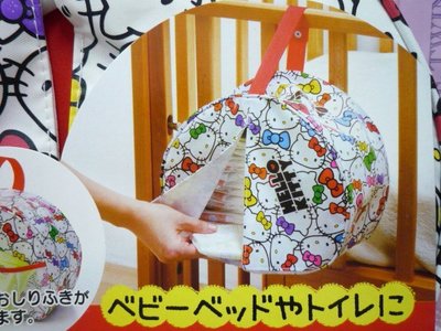 花見雜貨~日本進口全新正版kitty凱蒂貓可吊掛尿布袋掛嬰兒床收納尿布毛巾小物臉型圖案滿版
