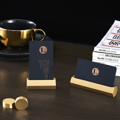 現貨熱銷-黃銅名片夾擺件名片架座名片盒桌面定制logo標簽夾商務卡片架高檔（特價