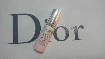全新Dior迪奧 雪晶靈粉鑽光感柔膚萃7ML 期限2022/10 現貨23