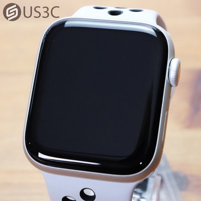 【US3C-板橋店】公司貨 Apple Watch Series 5 Nike+ 44mm GPS 銀色鋁金屬錶殼 白灰色Nike運動洞洞錶帶 二手手錶