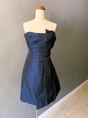 Karen Millen 藍黑色平口小禮服，UK8/ S