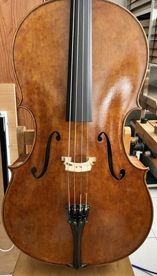 4/4高級歐料工作室製，油性漆，仿古手工大提琴。