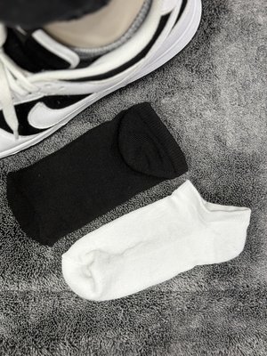 【群益襪子工廠】黑色隱形襪12雙180(薄襪)；竹炭襪、長襪、除臭襪、腳臭、球襪、襪子、棉襪、厚襪、毛巾底、短筒襪、短襪
