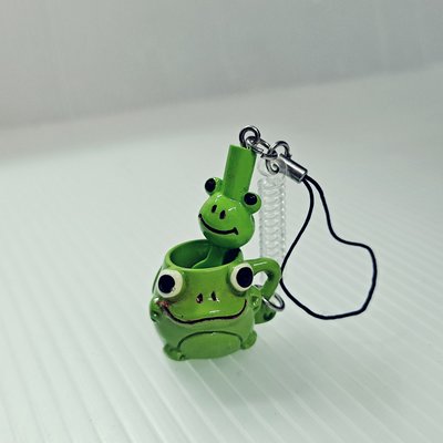 [ 三集 ] 公仔 可愛青蛙吊飾 長約:9公分 材質:塑膠.線 E2