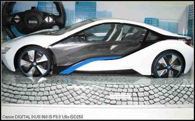 《BMW i8》原廠授權1：14未來概念遙控模型跑車顏色 白色[有維修保固]