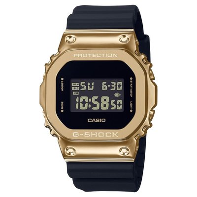【金台鐘錶】CASIO卡西歐G-SHOCK (金屬質感不鏽鋼)搭配樹脂錶帶 (黑x金) 潮流(男) GM-5600G-9