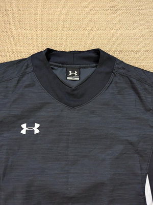 under armour UA Storm 黑色長袖風衣T-shirt 防風T shirt M號