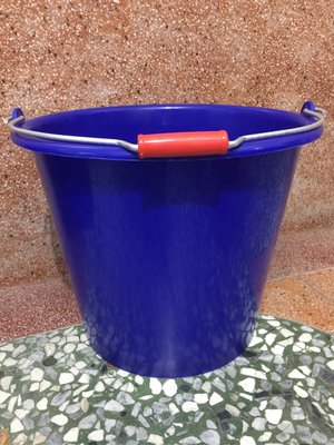 彈力水桶38cm藍色/紅色（限宅配無法超取）