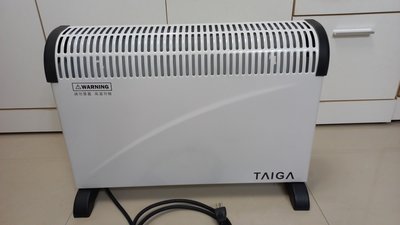 日本 TAIGA 4-8坪瞬熱式暖房機(000883)可壁掛使用 安全無火1200Ｗ大功率加熱快速保暖　功能正常的喔　!