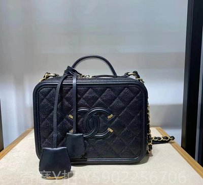 二手正品 Chanel Vanity Case A93343 全黑色 荔枝皮 化妝盒 斜背包 中款21CM