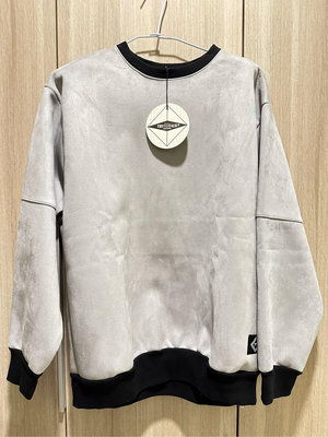 (已售完)TRTK(全新吊牌未拆)銀灰色麂皮衛衣-首爾購入-肩54胸62衣長72-原價1380元