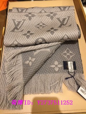 《友友二手店》99新 LV M74742 Monogram LOGO MANIA 羊毛針織圍巾(珍珠灰)