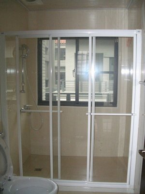【阿貴不貴屋】 一字三門 淋浴拉門 浴室拉門系列  有框  一字三片 強化玻璃 ❖含施工安裝