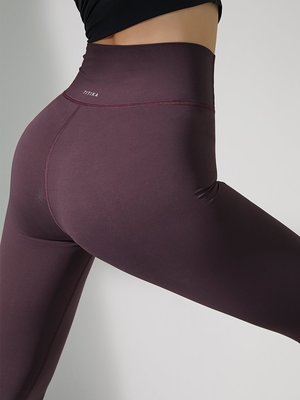 ［TITIKA 加拿大運動品牌］比 Lululemon 更具設計感TA - Lucky 緊身褲（酒紅色）瑜珈、健身、跑步