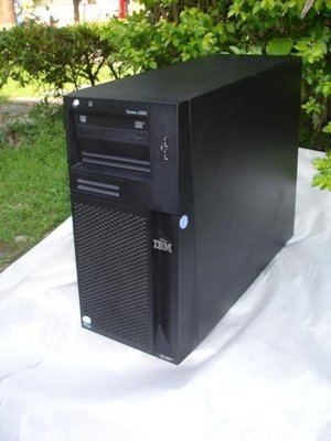 【電腦零件補給站】IBM System x3200 (4363) 伺服器工作站 硬碟請自備