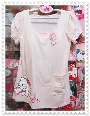 ♥小花花日本精品♥ Hello Kitty 粉色 上衣 短袖 居家服 蝴蝶結 條紋 口袋 坐姿 10406007