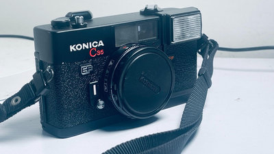 柯尼卡 KONICA C35 EF 38mm/2.8 外觀很