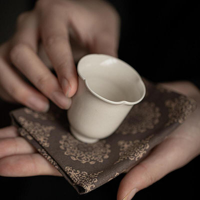 捨己宜物草木灰手工茶杯日式陶瓷品茗杯復古主人杯景德鎮功夫茶具
