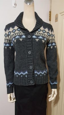 日本uniqlo品牌灰底織圖騰混羊毛針織毛衣外套S號/XL號*290元直購價*