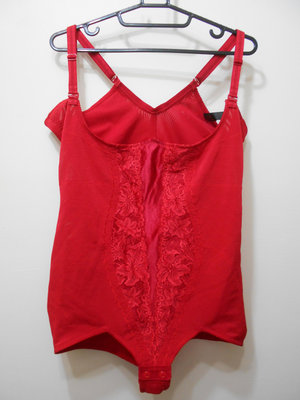 日本專櫃善美得~玫瑰紅美麗S曲線連身束身衣105號~100元起標~標多少賣多少~  (8A94)