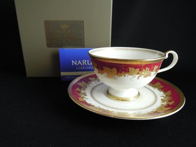 日本製 頂級 日本製~鳴海 NARUMI骨瓷 金葉紅帶系列~茶杯咖啡杯組1杯1盤