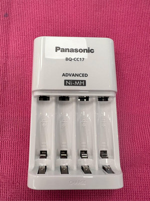 全新Panasonic 國際牌BQ -CC17原廠充電器 3號 4號電池使用/裸裝
