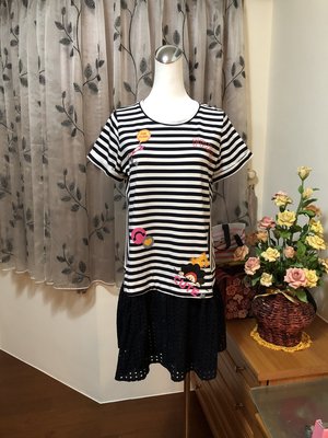 FFFF全新黑白橫紋可愛娃娃圖案短袖洋裝(#M，女大童或大人皆可)～直購價450元(VK、iROO、Miss O)