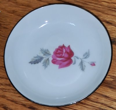 早期 大同磁器 粉紅玫瑰花 醬油碟。單個賣。直徑約8.5cm