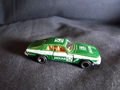 ＊阿威的藏寶箱‧＊【絕版1978年 日本製 TOMICA JAGUAR XJ-S Tomy 模型車 無附盒子 】