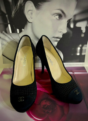 Chanel 黑色雙C logo 珠飾高跟鞋