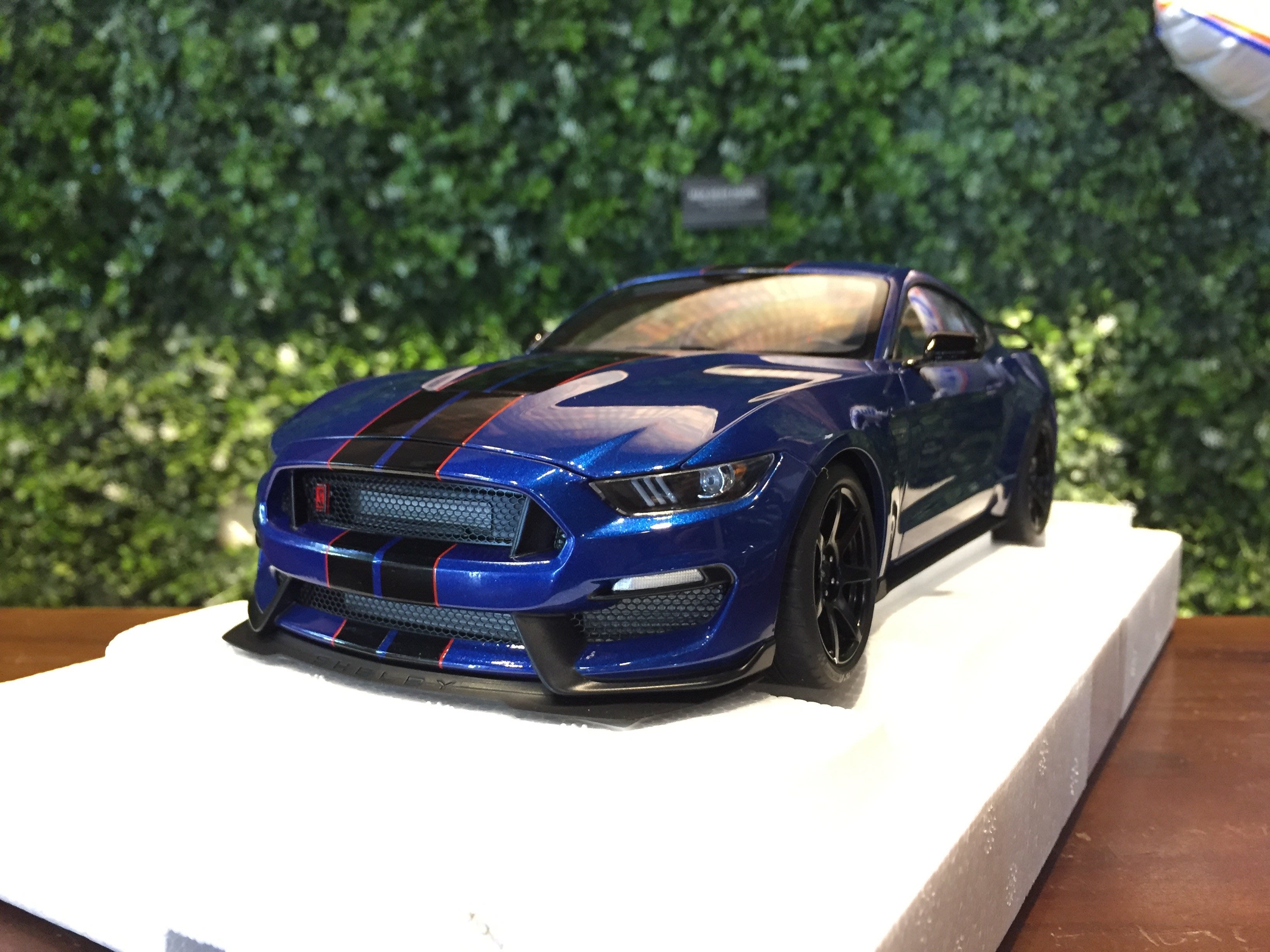 autoart mustang gt350r