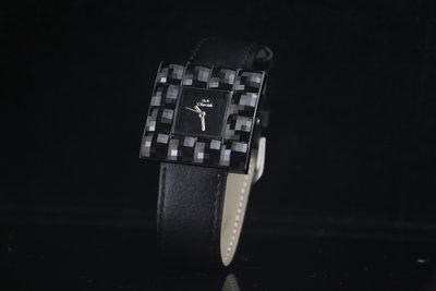 庫存出清~全新電池~Cherish施華洛世奇水晶之造型石英錶,日本製石英錶心,22mm黑色錶帶