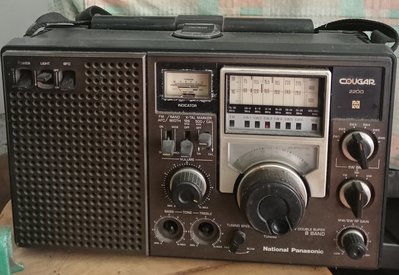 National Panasonic COUGAR 2200收音機-未測試-日本製，古董級，值得收藏，至少可當擺飾