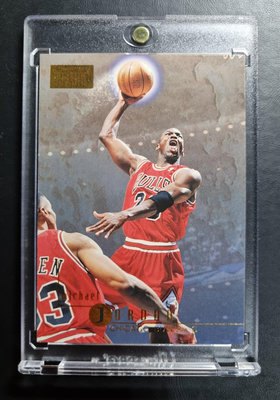 Michael Jordan 1996 Skybox Premium Michael Jordan #16
