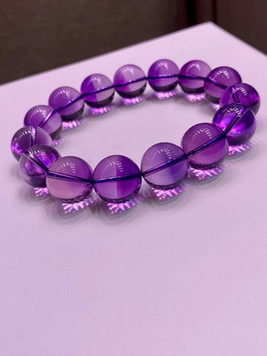 天然紫水晶聚寶盆手鍊，角度不透，呈現紫藍雙色，非常特別。僅一條。15mm➕，重：77.9g