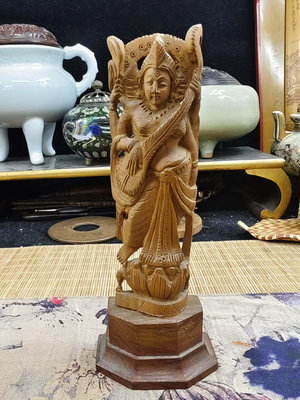 日本購回 印度老山檀香  老物件老雕件工藝品，鏤空雕刻的四臂