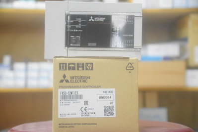 三菱 FX5U-32MT/ES PLC 可程式控制器 電晶體 Sink NPN.