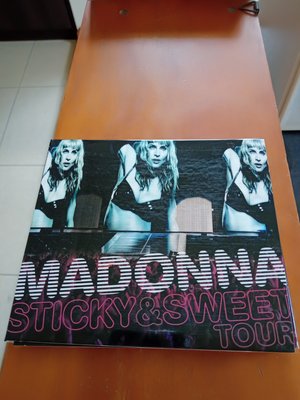 MADONNA 瑪丹娜 STICKY &amp; SWEET TOUR 黏蜜蜜 世界巡迴演唱會實錄 DVD+CD