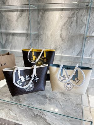 【皮皮購】COACH最新購物袋 手提包單肩包 頂級品質 配折疊盒