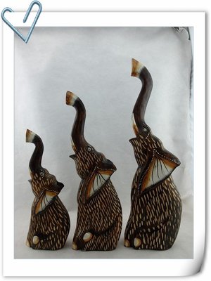 【自然屋精品】 巴里島風木雕 – 大象 (三) 三入組 木雕品 雕刻品 模型 工藝品 天然手工製 擺飾裝飾 藝術品