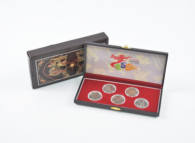 《玖隆蕭松和 挖寶網D》A倉 收藏 中華民國八十九年 慶祝千禧年 10 拾圓 舊幣 收藏幣 套組 盒裝 (12160)