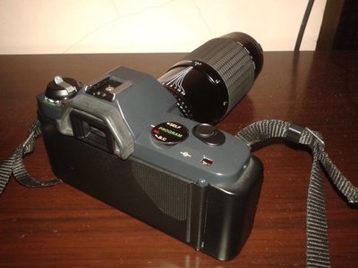 Canon T50-單眼相機+望遠長鏡頭+閃光燈(望遠長鏡頭：Φ52mm；f=80~200mm)(全日本製)