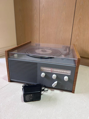 【晶晶雜貨店】二手良品 美國帶回 CROSLEY CR6033A-GY 木質復古式轉盤 黑膠唱盤 (藍牙、AM/FM 收音機、AUX線、內建喇叭揚聲器)