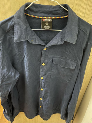 品牌Sherpa藍色襯衫肩18胸20長26袖25吋（圖4-5正確顏色（櫃1花211）